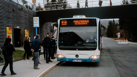 Shuttlebusse bei der Walpurgis in Schierke